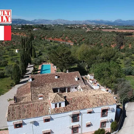Hotel La Guzmana De *